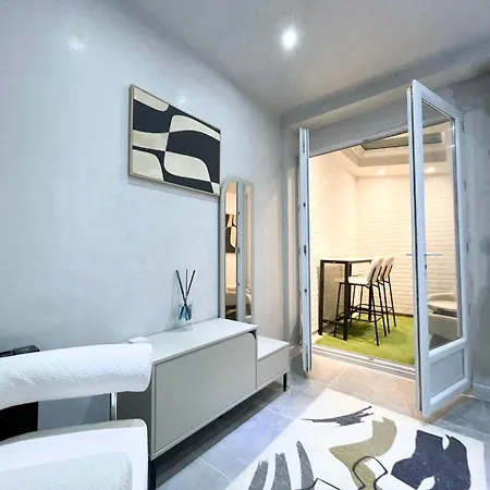 Urbanflat 11 - Grand Pereire Wagram - Champs-elysees * Paris