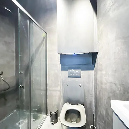 Urbanflat 11 - Grand Pereire Wagram - Champs-elysees Apartment *
