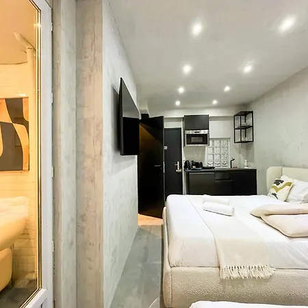 Urbanflat 11 - Grand Pereire Wagram - Champs-elysees Apartment *