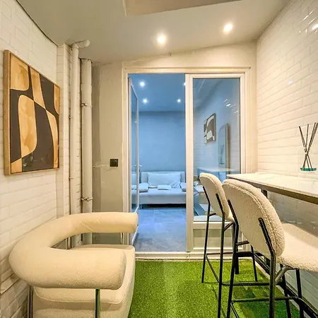 Urbanflat 11 - Grand Pereire Wagram - Champs-elysees Apartment